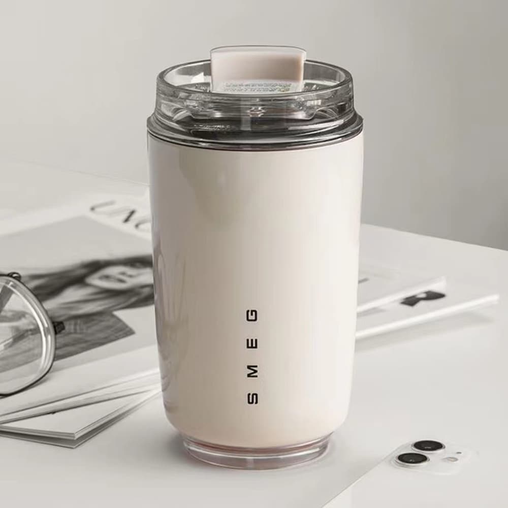 SMEG - Travel Thermos I Stilfuld og isoleret drikkekop (250 ml)
