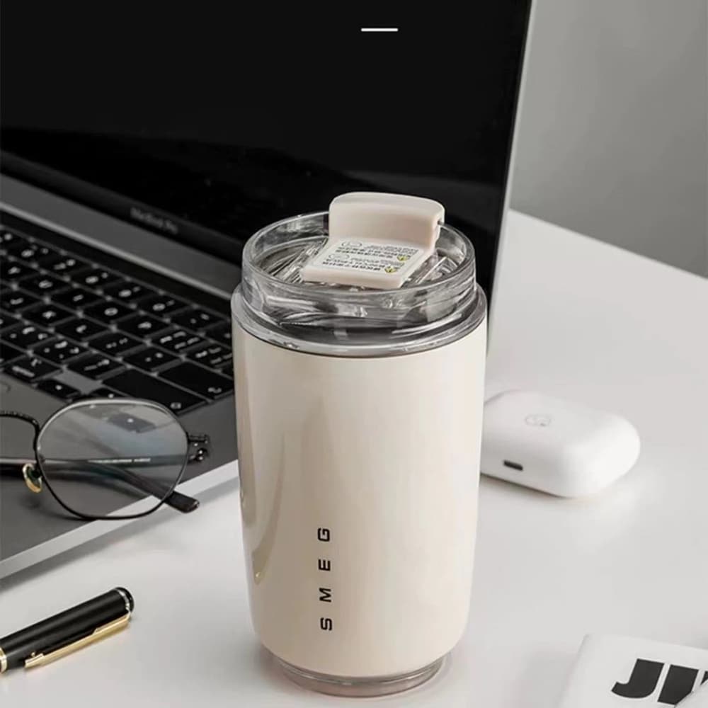 SMEG - Travel Thermos I Stilfuld og isoleret drikkekop (250 ml)