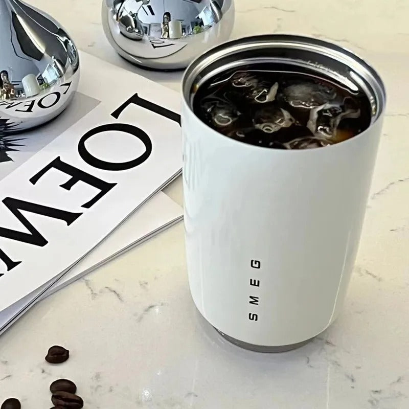 SMEG - Travel Thermos I Stilfuld og isoleret drikkekop (250 ml)